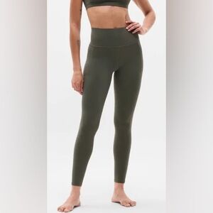 Athleta Salutation High Rise 7/8 leggings NWT